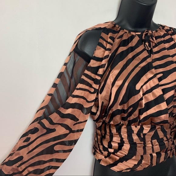 Hutch Jude Cold Shoulder Top Brown Zebra Size Medium - Picture 3 of 11